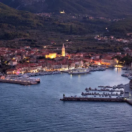 Готель Hvar