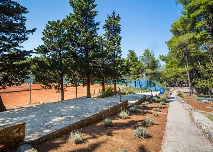 Hvar Отель 3*