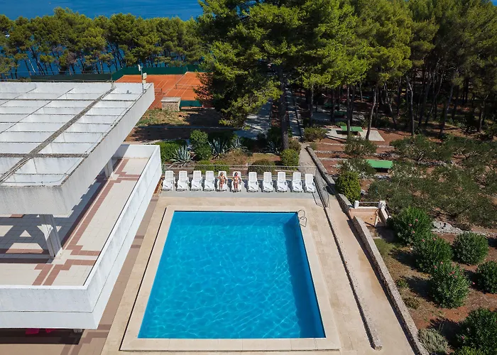 Hvar Отель 3*