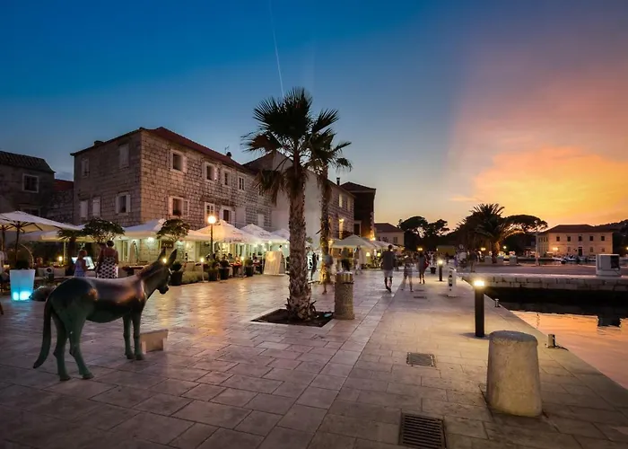 Hvar 3*