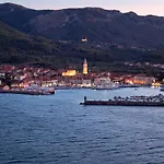 Hvar ホテル
